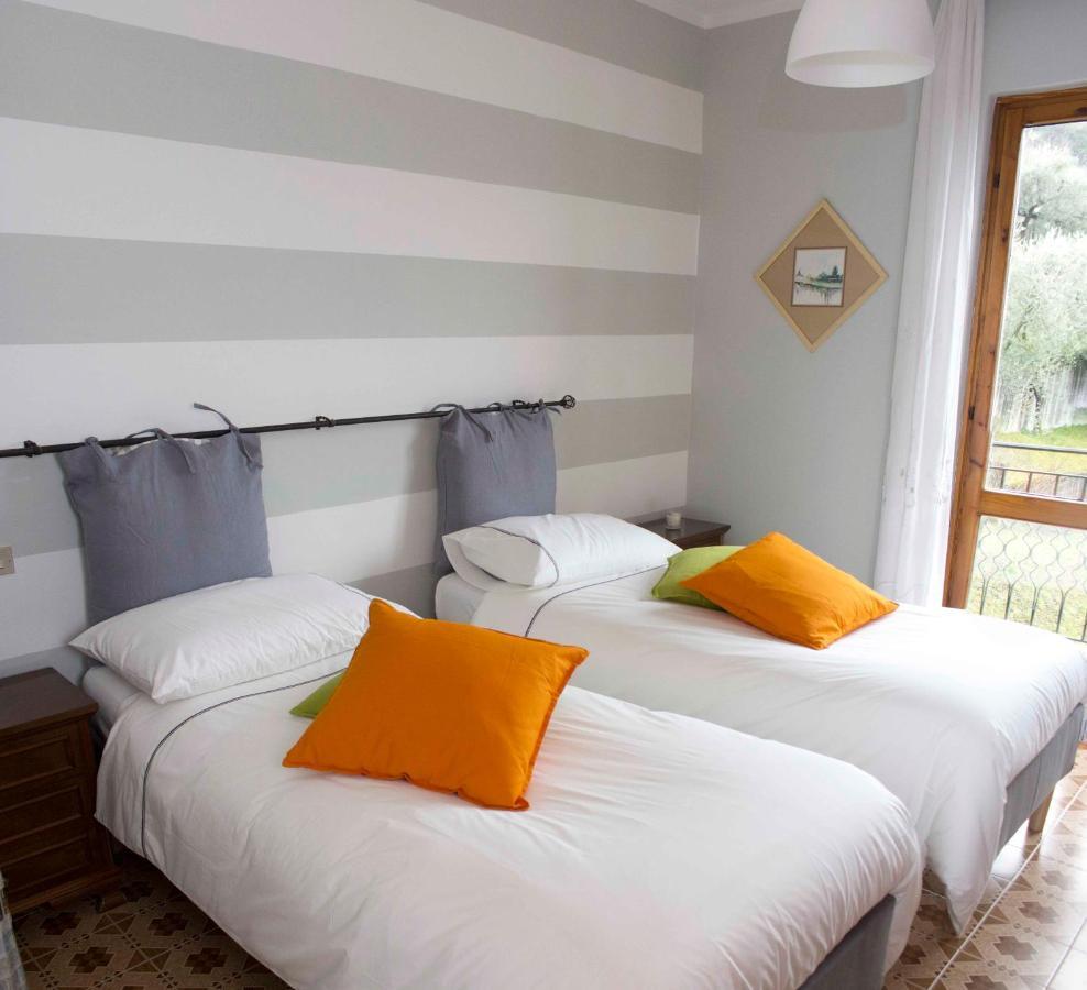 Magic On The Lake - Panoramic Marone Room photo